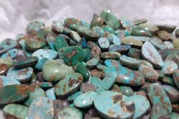 درخشش هنرمند مشهدی در مسابقات مهارت گوهرتراشی سنگ‌های قیمتی