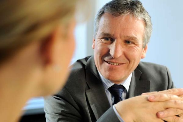 درمان خودخواهی با ۱۳ راهی که محبوبیت شما را افزایش می‌دهد