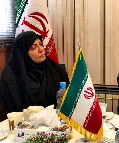 نگاه مردانه  و سیاسی در شهرداری حذف گردد/نگاه تبعیض آمیز در مدیریت شهر حاکم است