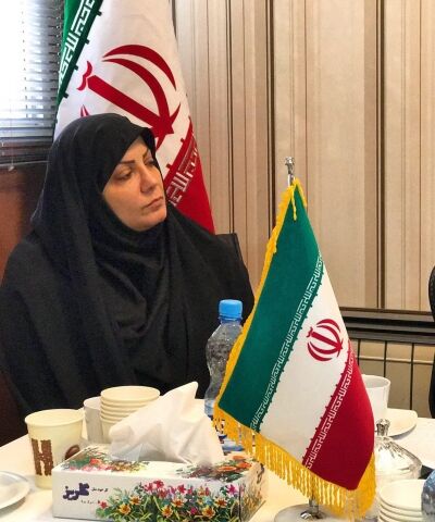 نگاه مردانه  و سیاسی در شهرداری حذف گردد/نگاه تبعیض آمیز در مدیریت شهر حاکم است