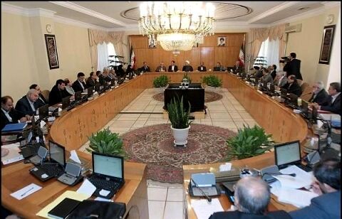 اولین گمانه زنی ها از تغییرات کابینه دوم روحانی + اسامی