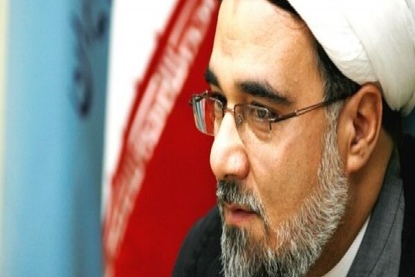 شبکه ماهواره ای امام رضا(ع) همان شبکه «زیارت» نیست / مانع راه‌اندازی شبکه بین المللی «زیارت» شدند / «خراطی» دی