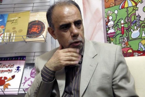 تقریظ‌های رهبری تاثیر زیادی بر استقبال جوانان از کتاب دارد