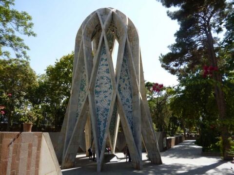 بازدید اعضای کمیسیون ملی یونسکو در ایران از آثار تاریخی نیشابور