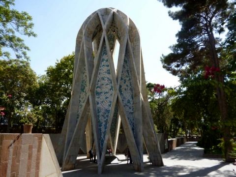 بازدید اعضای کمیسیون ملی یونسکو در ایران از آثار تاریخی نیشابور