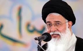 انتقاد امام جمعه مشهد از سلفی نمایندگان با موگرینی