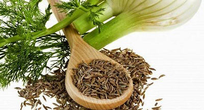 برای طراوت و رفع چروک پوست این عرق گیاهی را میل کنید