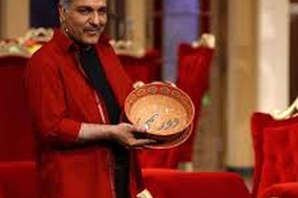 کنایه مهران مدیری در برنامه دورهمی به روزنامه قانون