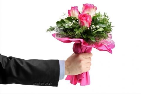 رواج شیوه‌های عجیب و غریب خواستگاری/ آداب و رسومی که فراموش می‌شود