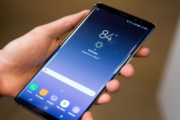 شش دلیل برتری گلکسی نوت ۸ بر آیفون ۷ پلاس