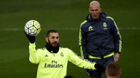 کاریکاتور / کریم بنزما در نقش رابین هود علیه زیدان