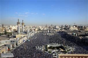 اقامه نماز عید قربان به امامت آیت الله علم الهدی در حرم رضوی