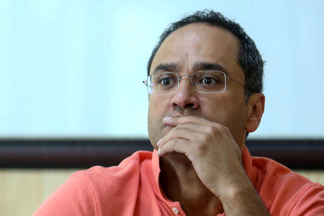 صحبت‌های جنجالی رامبد جوان در خصوص واژگونی اتوبوس دانش‌آموزان هرمزگانی + فیلم