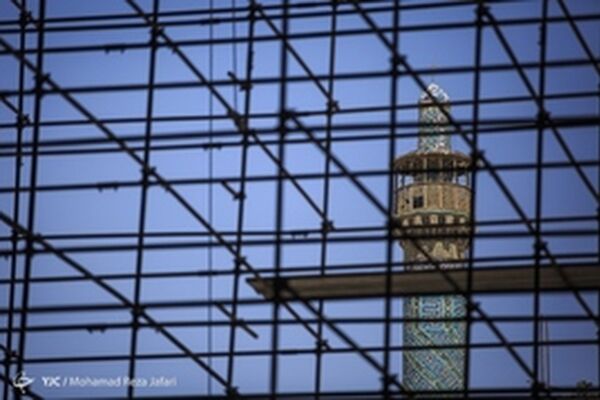 فیروزه هایی به رنگ فلز