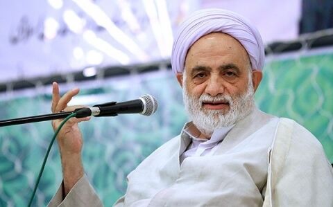 حجت الاسلام قرائتی: روزشمارهای من درآوردی را تمام کنید!