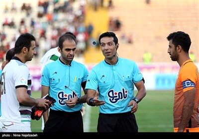 دیدار تیم‌های فوتبال سیاه جامگان و برق  شیراز