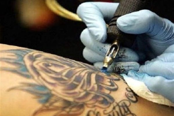 خالکوبی و تتو باعث معافیت از سربازی نمی شود