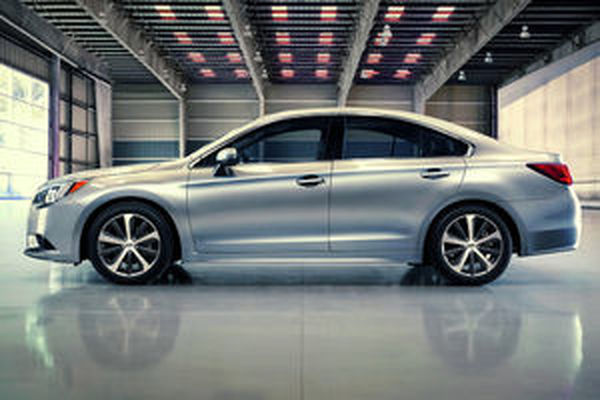 Subaru Legacy، خودروی لوکس و فضایی +عکس