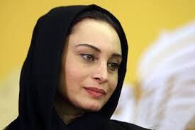 عکس پر سر و صدای خانم بازیگر در رستوران‌ لاکچری