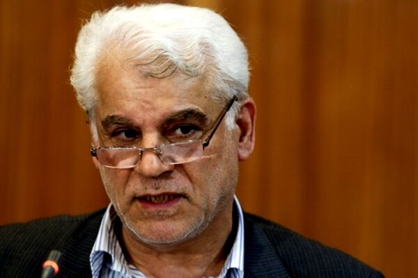 بهمنی‎: با قایق موتوری دلار می‌آوردم!