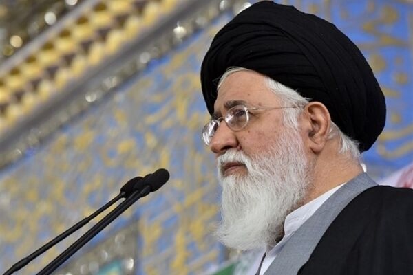 هنوز در کشور ذائقه انقلابی مردم از بین نرفته است