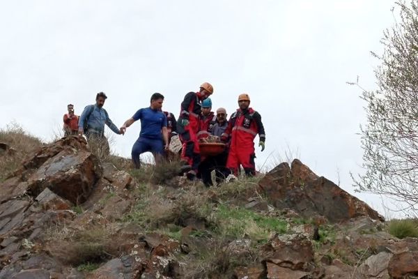 سقوط جوان مشهدی در کوه پارک مشهد + جزئیات (۷ فروردین ۱۴۰۵)