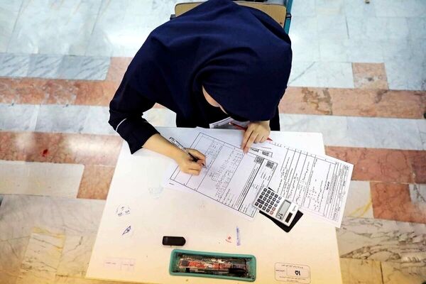 استاندار خراسان‌رضوی: امتحانات در مدارس مشهد و استان حضوری برگزار شود