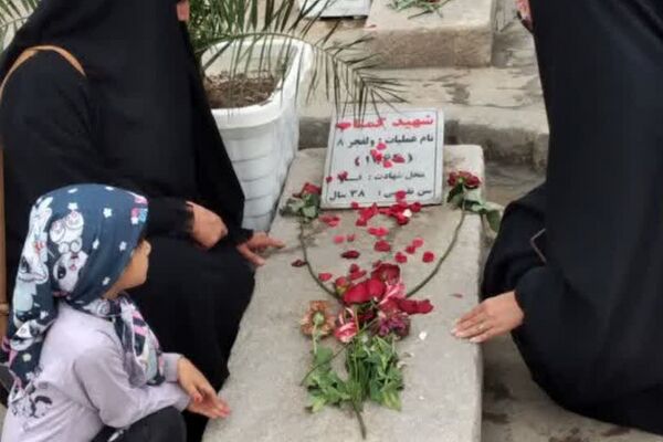 هویت ملت ایران در سایه قبور مطهر شهدای گمنام تجلی می‌یابد 
