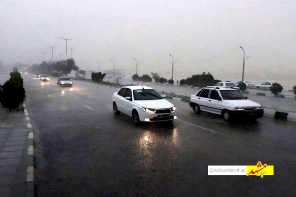 جاده های خراسان رضوی بارانی و لغزنده است