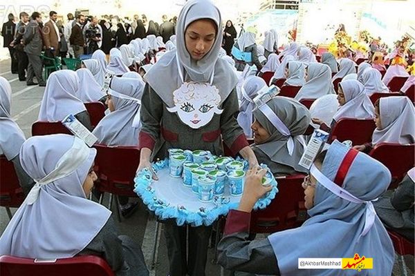 قیمت هر لیوان شیر مدرسه ۱۷ هزار و ۲۶۰ تومان است