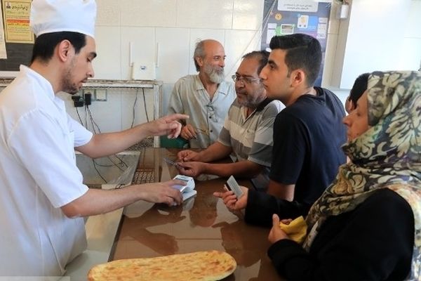 برخی نانوایی‌ها در مشهد تا ۱۲ شب فعال هستند