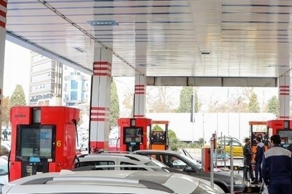 کاهش ۳۰ درصدی مصرف بنزین در مشهد نسبت به مدت مشابه سال قبل | کمبودی در حوزه بنزین نداریم