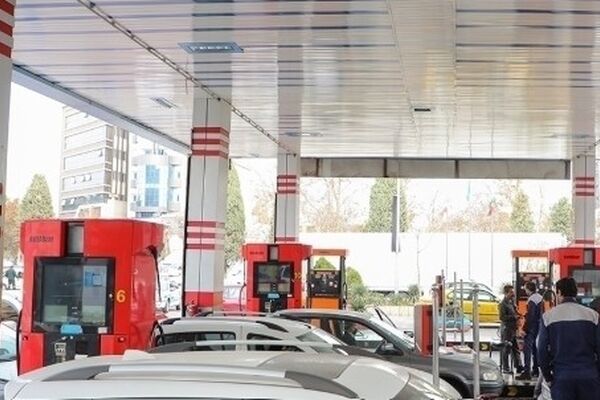 کاهش ۳۰ درصدی مصرف بنزین در مشهد نسبت به مدت مشابه سال قبل | کمبودی در حوزه بنزین نداریم