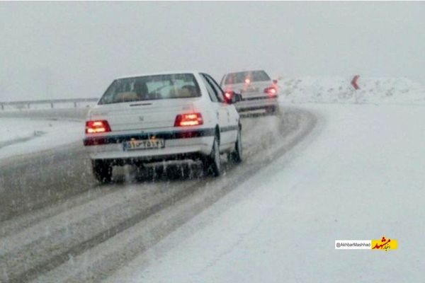 جاده‌های خراسان رضوی لغزنده و بارانی است