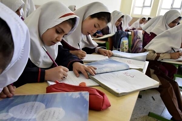 بازگشت 28هزار دانش آموز به مدرسه / خروج 25 هزار محصل اتباع به کشورشان