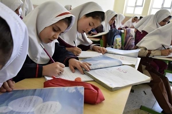 بازگشت 28هزار دانش آموز به مدرسه / خروج 25 هزار محصل اتباع به کشورشان