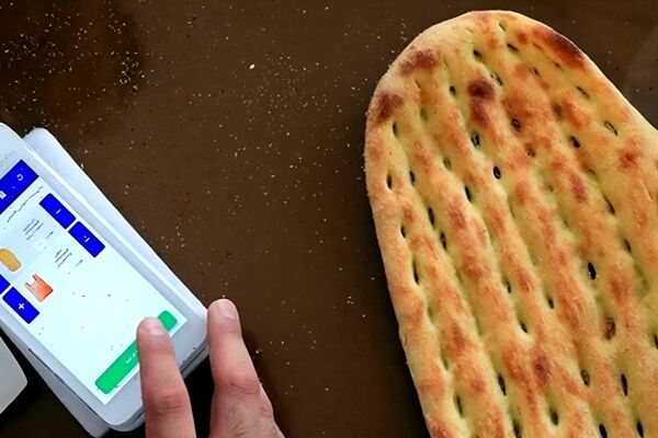 اختلال موقت فروش نان در مشهد به‌دلیل قطع کارتخوان‌ها
