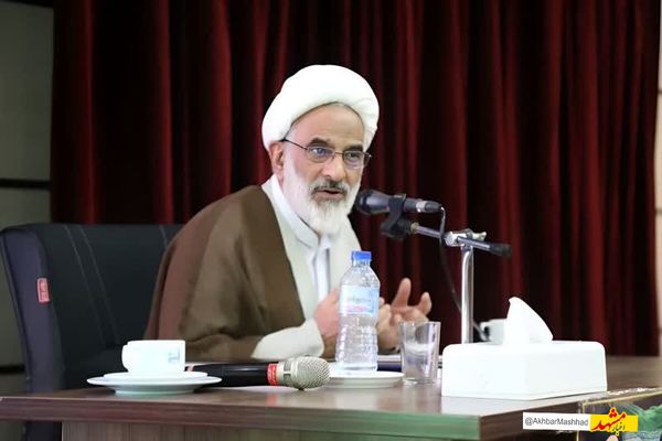 خواهران بسیج طلاب پرچمداران جنگ شناختی هستند