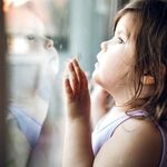بازگشت دختربچه گمشده سبزواری به آغوش خانواده