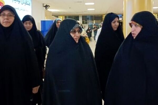 معاون رئیس جمهور در امور زنان و خانواده وارد مشهد شد