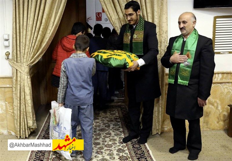 ۱۰ هزار لباس گرم هدیه خادمان رضوی به دانش‌آموزان نیازمند