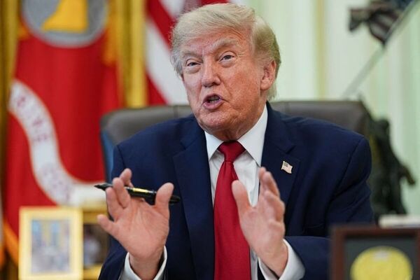 ادعای مضحک ترامپ: به زودی تنگه هرمز را قلمرو آمریکا اعلام می‌کنم!