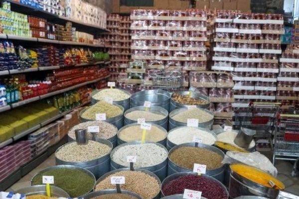 فرماندار مشهد: حداقل تا دو،سه ماه آینده مشکلی در تأمین کالا‌های اساسی نداریم | تجهیز ۳۰۰ نانوایی برای خدمت‌رسانی در شرایط بحران