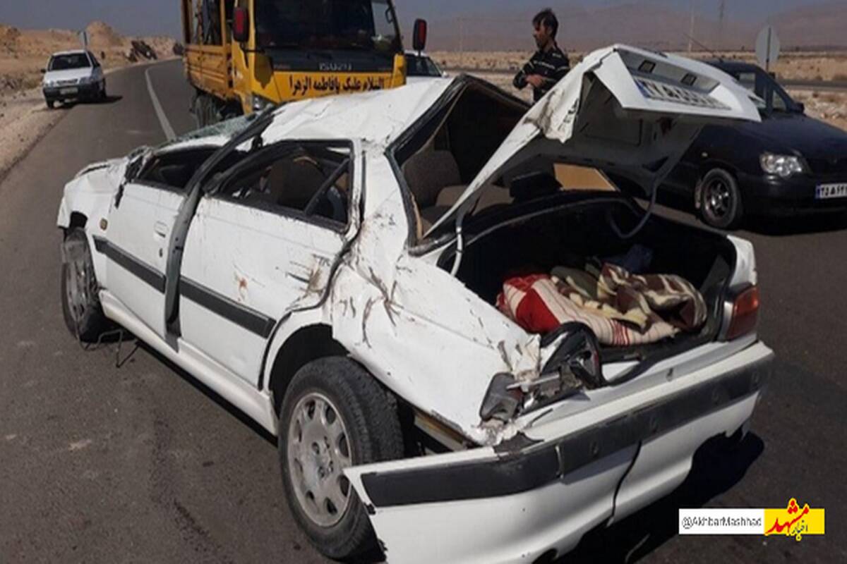 ۵ مصدوم به دنبال واژگونی خودرو پژو‌ پارس در نیشابور