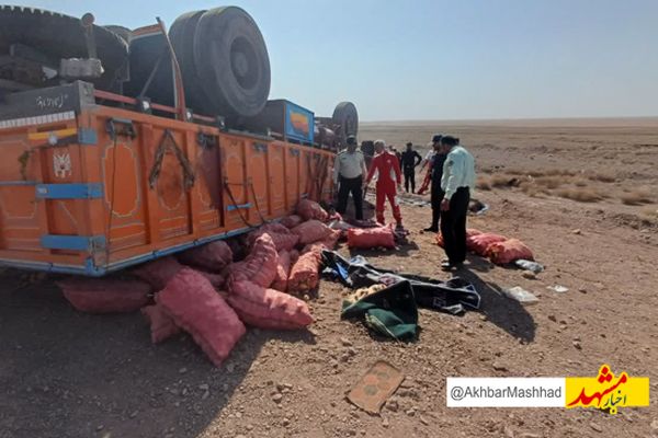 ورد تریلی با پراید در محور گناباد منجر به فوت یک نفر شد