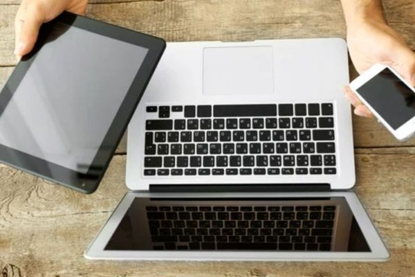 مقایسه قیمت گوشی، قیمت لپتاپ و قیمت تبلت در بازارهای متلاطم