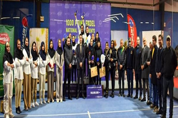 پایان رقابت‌های بانوان جام ۱۰۰۰ امتیازی پدل کشور در مشهد / قهرمانی خانم های صحابه فرد و کهریزی