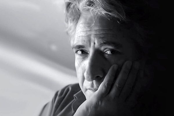 زیستن با خطاطی؛ از ماشین نویسی در گاراژ‌های مشهد تا کتابت شاهنامه