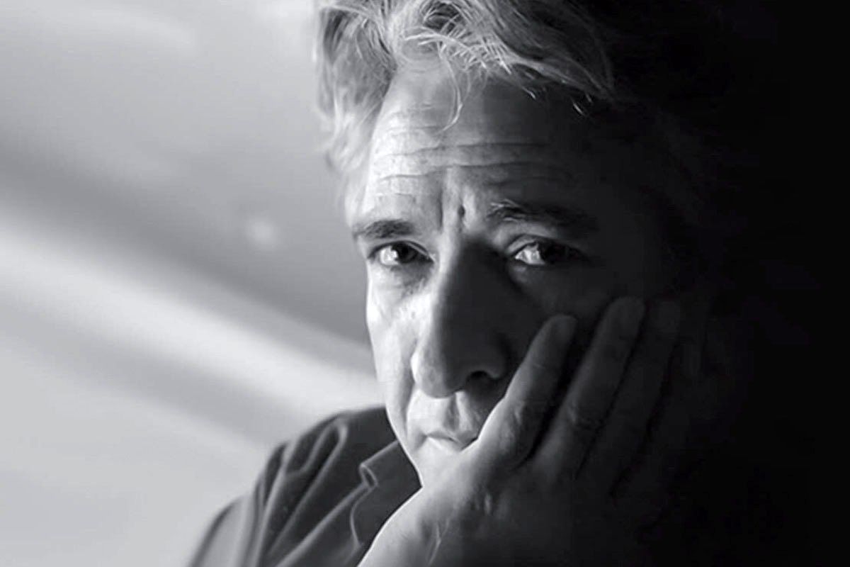 زیستن با خطاطی؛ از ماشین نویسی در گاراژ‌های مشهد تا کتابت شاهنامه