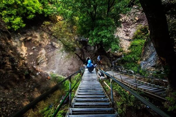 آبشار ارتکند بهشت گمشده در کلات نادری